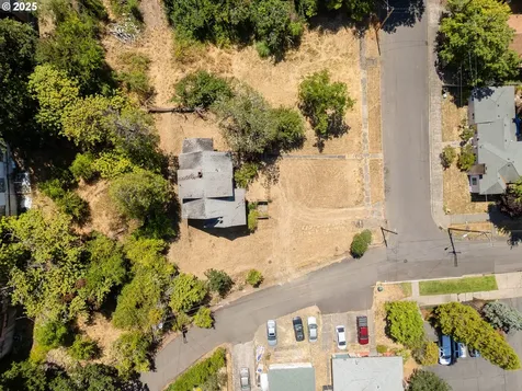 309 SE Ella Street Roseburg OR 97470