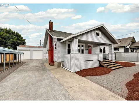 237 SE 83rd Avenue Portland OR 97216