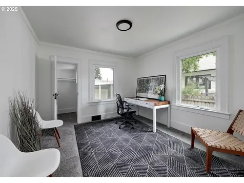 237 SE 83rd Avenue Portland OR 97216