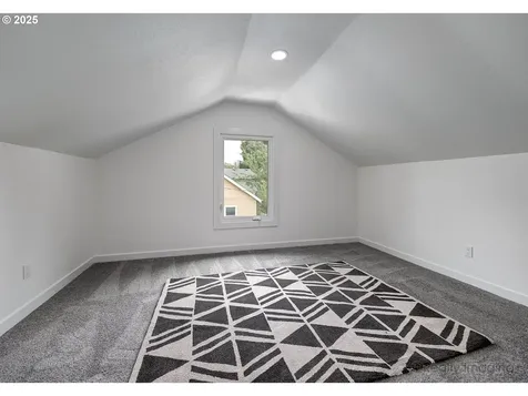 237 SE 83rd Avenue Portland OR 97216