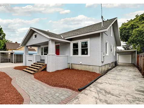 237 SE 83rd Avenue Portland OR 97216