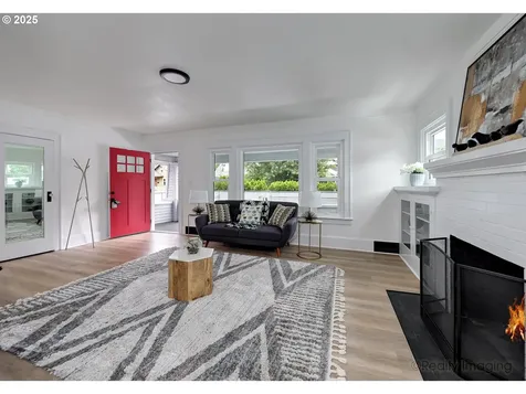 237 SE 83rd Avenue Portland OR 97216