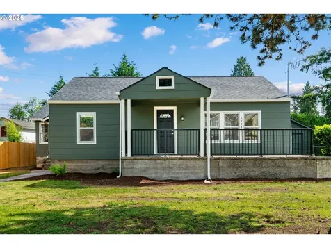 5324 SE Flavel Street Portland OR 97206