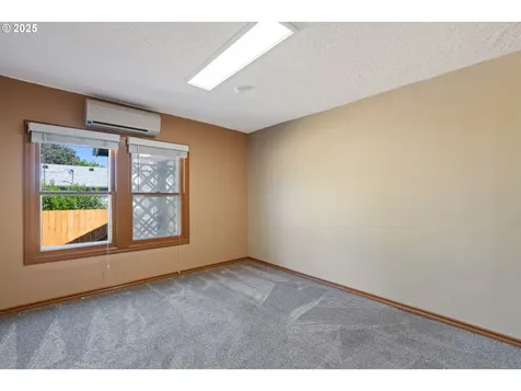 5324 SE Flavel Street Portland OR 97206