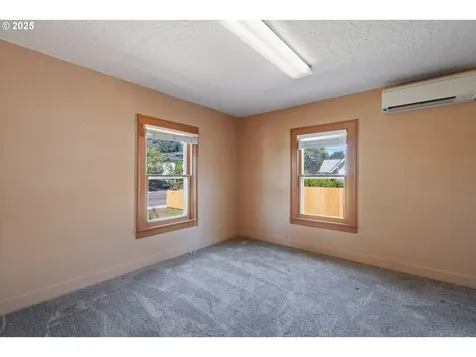 5324 SE Flavel Street Portland OR 97206