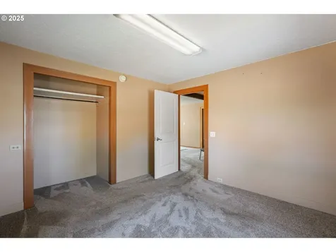 5324 SE Flavel Street Portland OR 97206