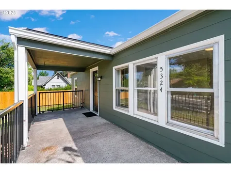 5324 SE Flavel Street Portland OR 97206