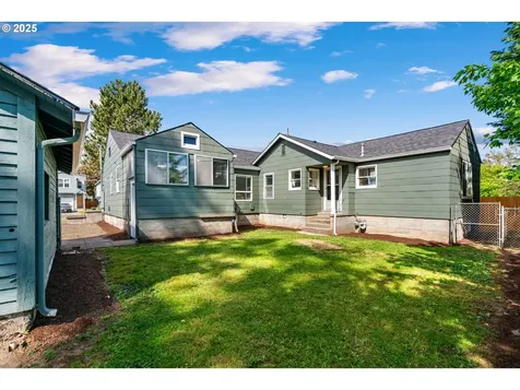 5324 SE Flavel Street Portland OR 97206