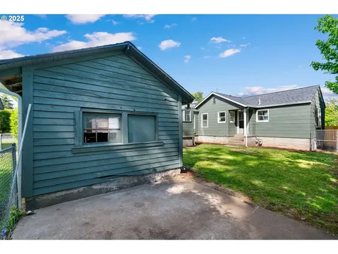 5324 SE Flavel Street Portland OR 97206