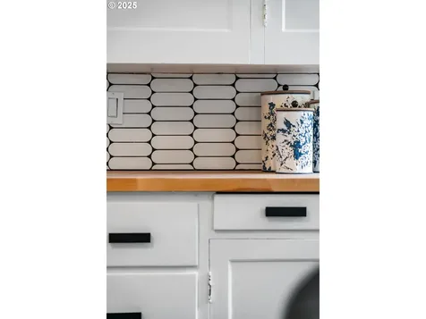 5324 SE Flavel Street Portland OR 97206
