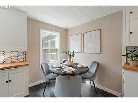 5324 SE Flavel Street Portland OR 97206