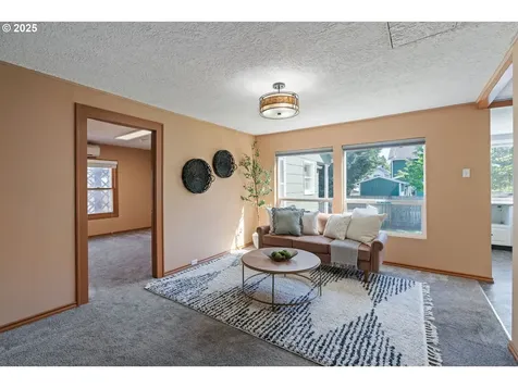 5324 SE Flavel Street Portland OR 97206