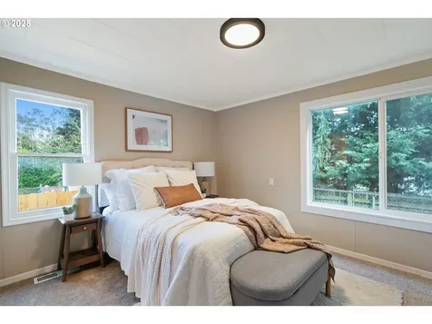 5324 SE Flavel Street Portland OR 97206