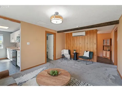 5324 SE Flavel Street Portland OR 97206