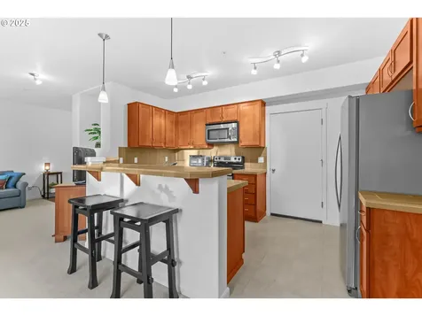 595 NW Lost Springs Terrace Portland OR 97229
