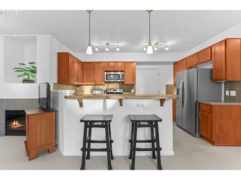 595 NW Lost Springs Terrace Portland OR 97229