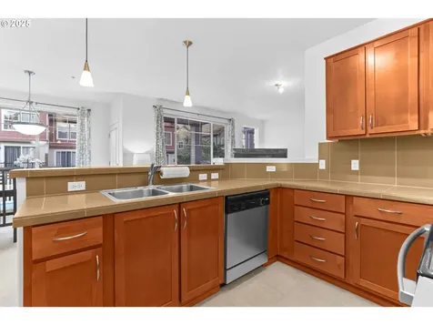 595 NW Lost Springs Terrace Portland OR 97229