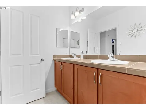 595 NW Lost Springs Terrace Portland OR 97229