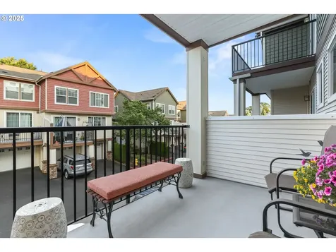 595 NW Lost Springs Terrace Portland OR 97229