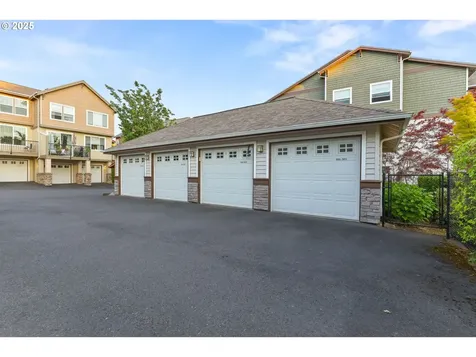 595 NW Lost Springs Terrace Portland OR 97229