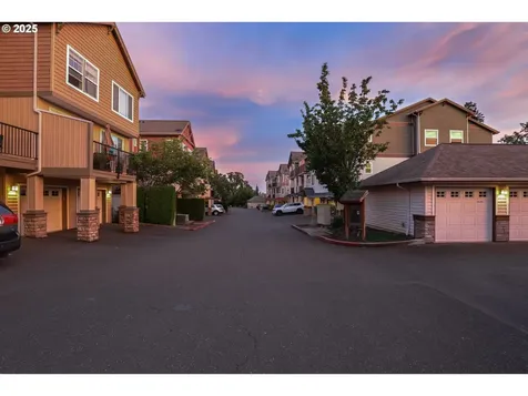595 NW Lost Springs Terrace Portland OR 97229