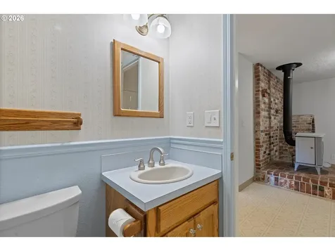 339 NE South Shore Road Portland OR 97211