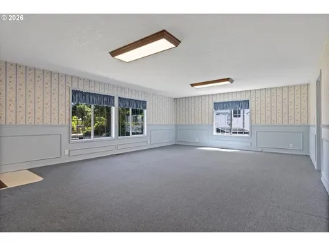 339 NE South Shore Road Portland OR 97211