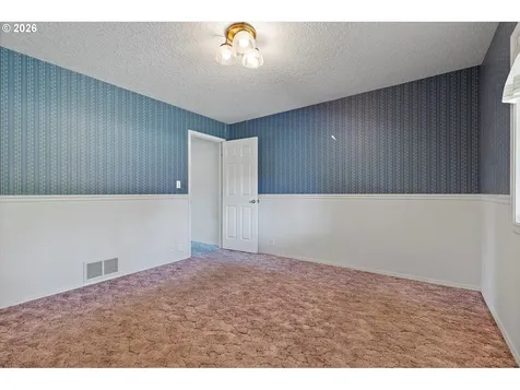 339 NE South Shore Road Portland OR 97211