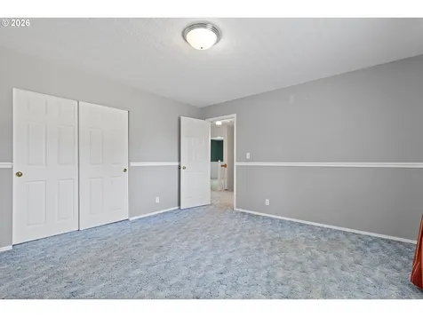 339 NE South Shore Road Portland OR 97211