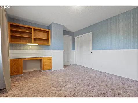 339 NE South Shore Road Portland OR 97211