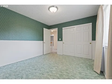 339 NE South Shore Road Portland OR 97211
