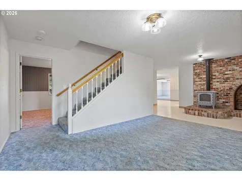 339 NE South Shore Road Portland OR 97211