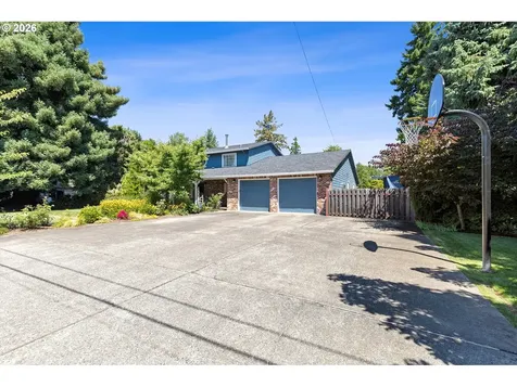 339 NE South Shore Road Portland OR 97211