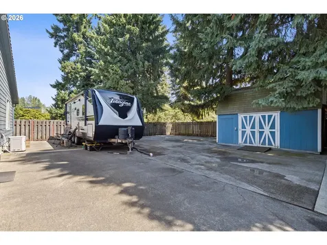 339 NE South Shore Road Portland OR 97211