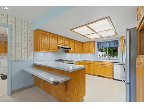 339 NE South Shore Road Portland OR 97211
