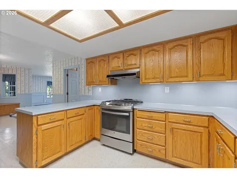 339 NE South Shore Road Portland OR 97211