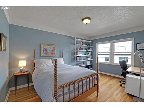2025 SE Caruthers Street Portland OR 97214