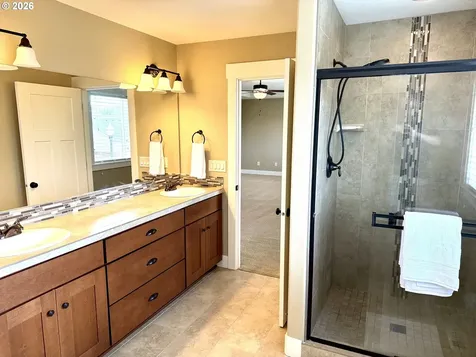 10505 NE 155th Avenue Vancouver WA 98682