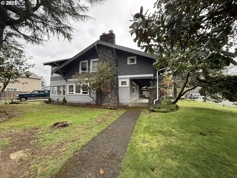 8809 SE Holgate Boulevard Portland OR 97266