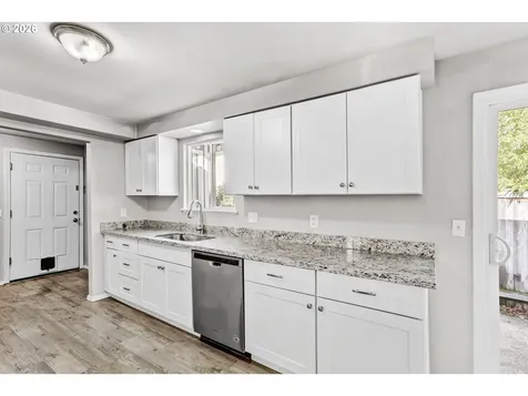 4104 SE 74th Avenue Portland OR 97206