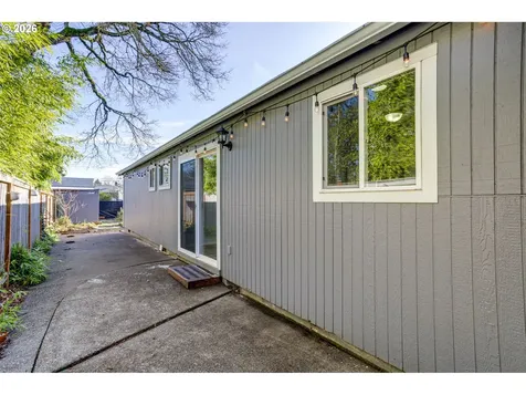 4104 SE 74th Avenue Portland OR 97206