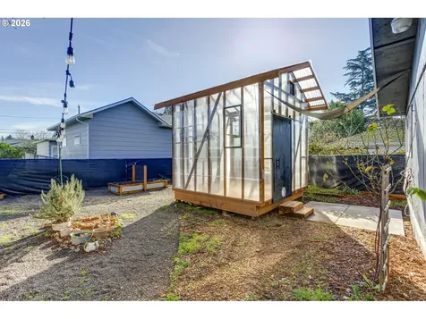 4104 SE 74th Avenue Portland OR 97206