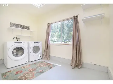 246 Laverne Drive Kalama WA 98625