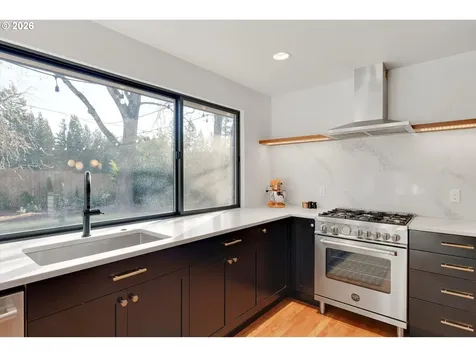 2400 SW 81st Avenue Portland OR 97225