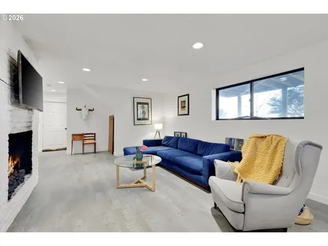 2400 SW 81st Avenue Portland OR 97225