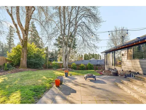 2400 SW 81st Avenue Portland OR 97225