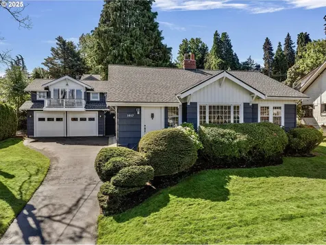 1017 Cascade Avenue Hood River OR 97031