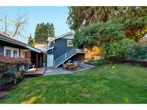 1017 Cascade Avenue Hood River OR 97031