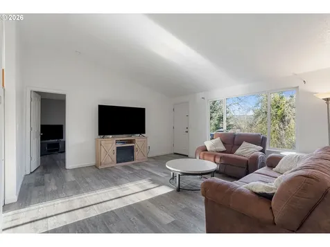 1716 Fir Street Sweet Home OR 97386