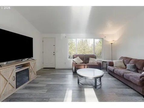 1716 Fir Street Sweet Home OR 97386